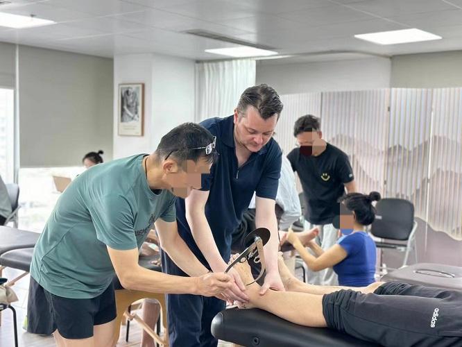 ICB培訓(xùn)班，我們一直在努力用生物力學(xué)調(diào)整技術(shù)造?；颊撸?/> </p>
  <div   id=